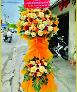 Bạn đang tìm hoa tươi quận Gò Vấp đẹp, sang trọng để chúc mừng khai trương? Mẫu kệ hoa dưới đây là lựa chọn hoàn hảo dành cho các dịp đặc biệt như khai trương cửa hàng, công ty, văn phòng.